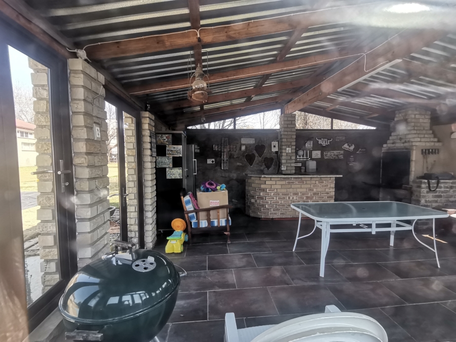 5 Bedroom Property for Sale in Senekal Free State
